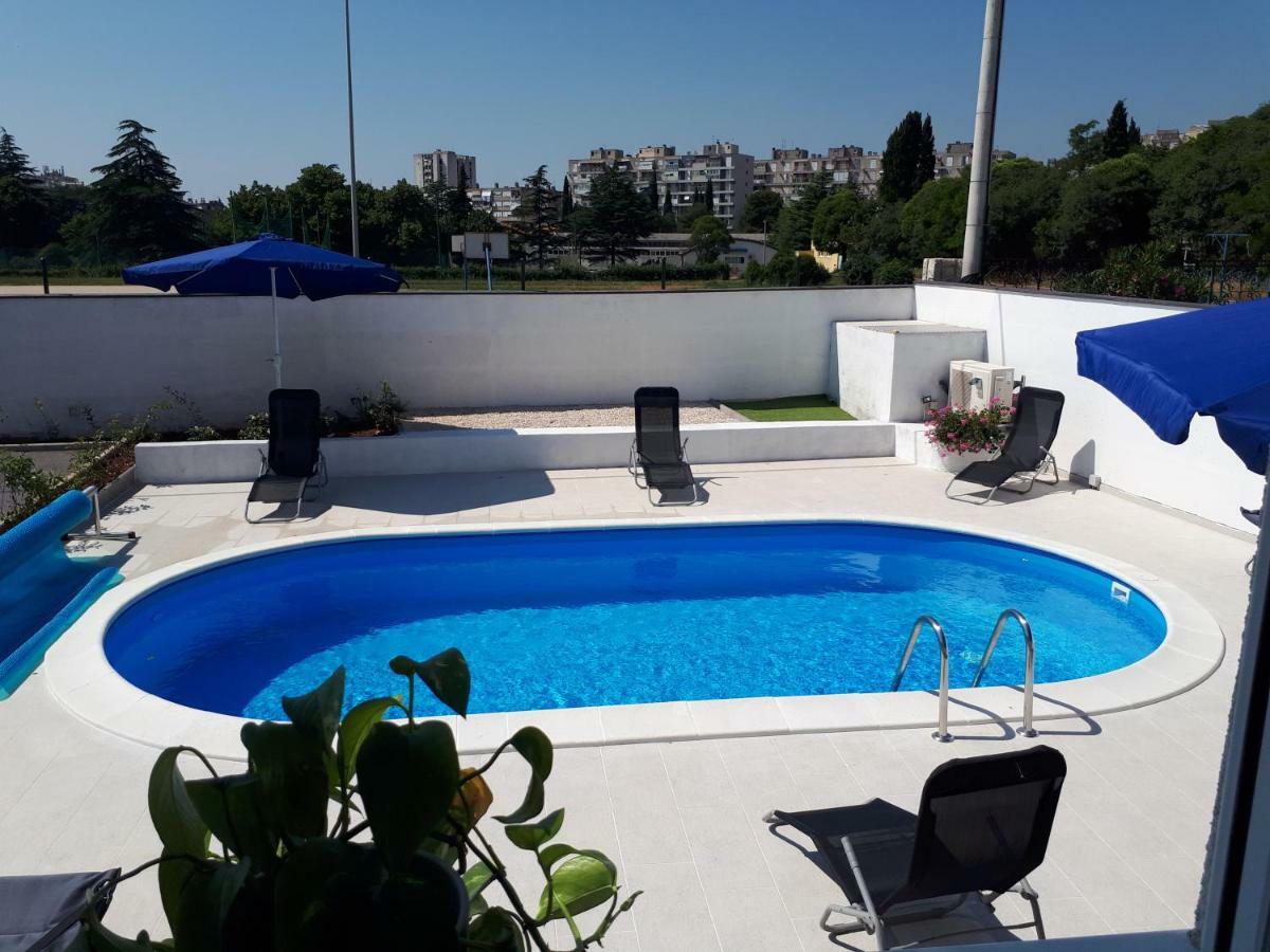 Franov With Pool, 10 Min From The Old Town Of Dom wakacyjny